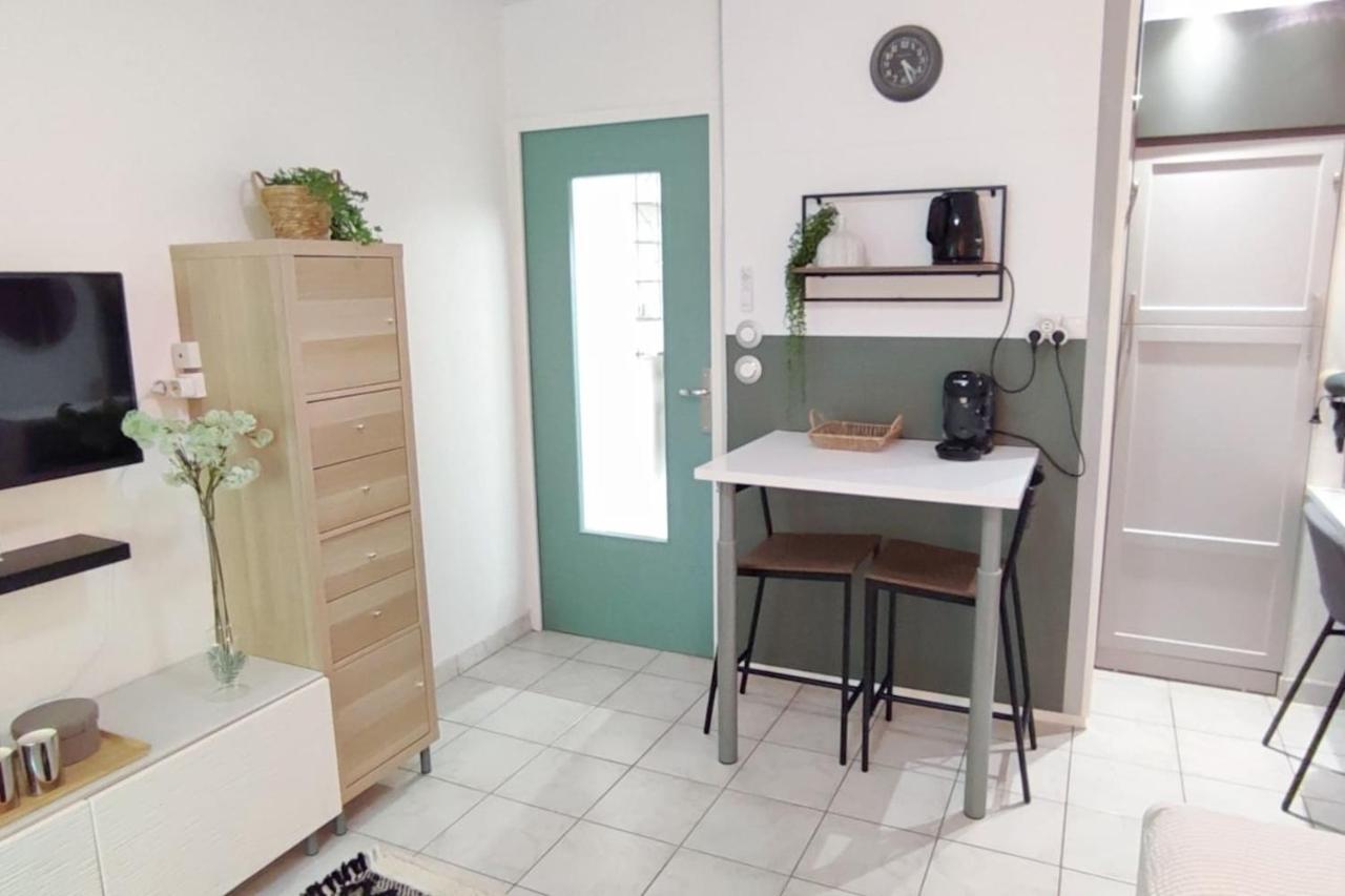 Ravas Studio Climatise Terrasse Proche Commerces Montpellier Exterior foto